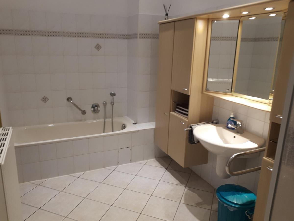 Ferienwohnung Auf Einem Gutshof Nordenham Bagian luar foto